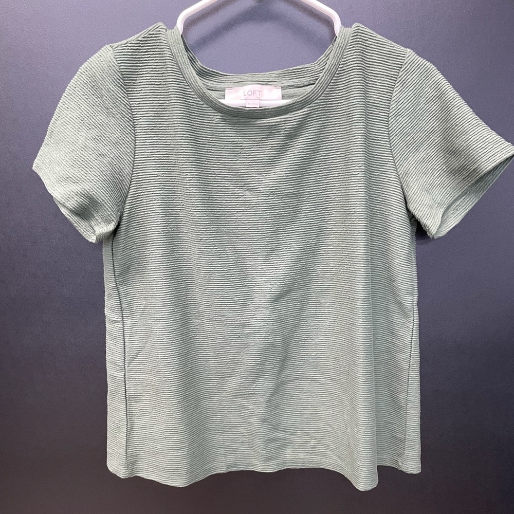 Summer top with slit open back